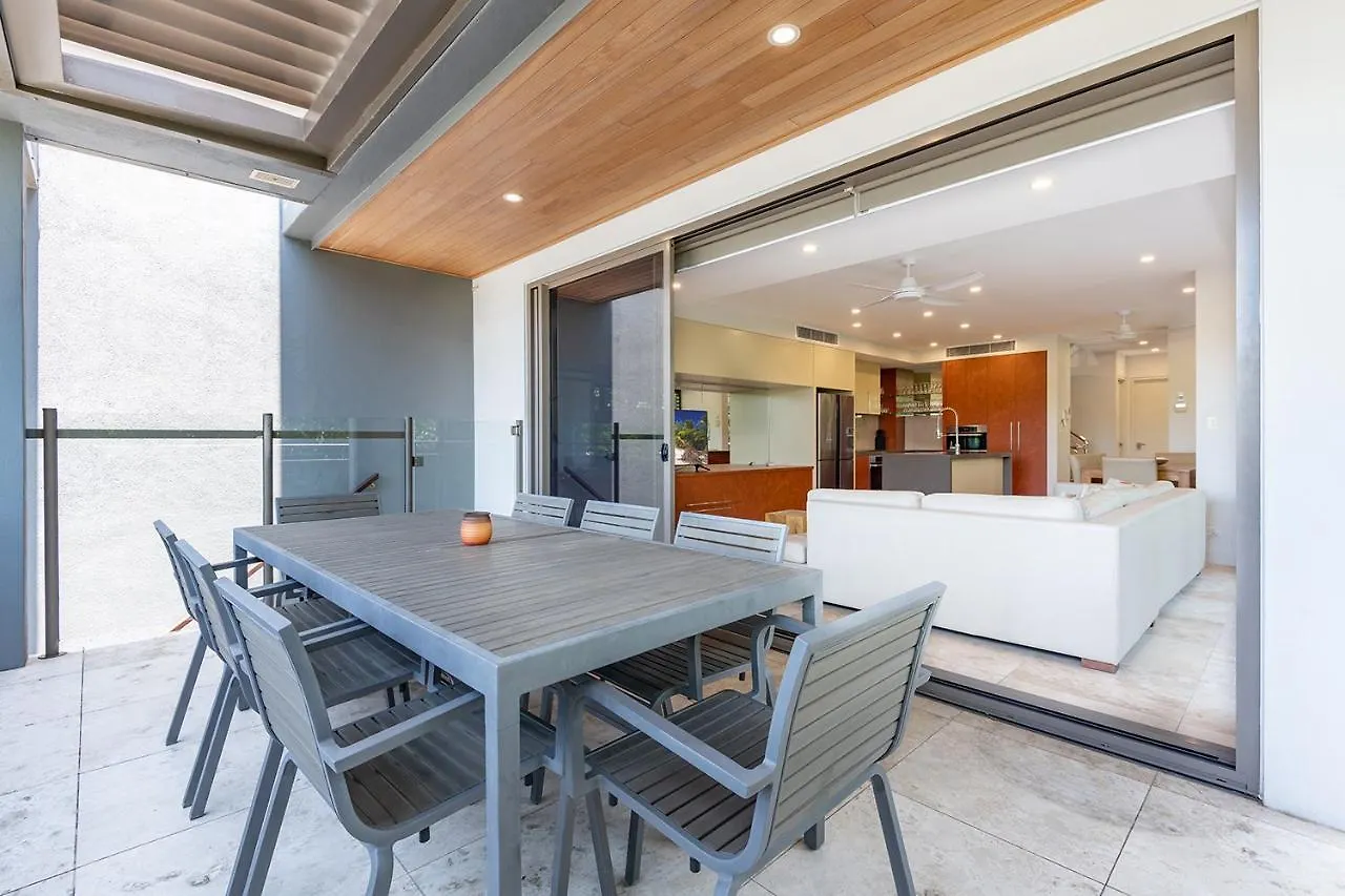 Villa On The Hill - Spacious Tropical Panorama Port Douglas